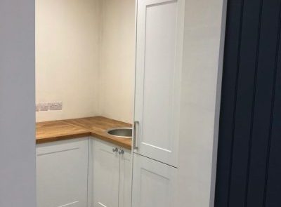 New Howdens Kitchen Fitted in Beckenham